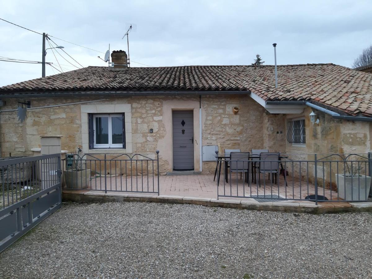 Sainte-Colombe  Gite Les Deux Meules מראה חיצוני תמונה